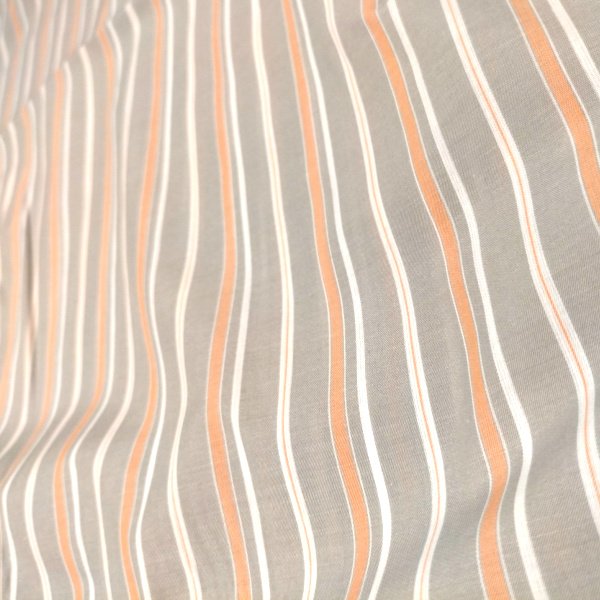 画像16: 【NEW BRAND LaLa　半額セール】袖リボンデザインの布帛ブラウス《送料220円代引は通常送料》 (16)