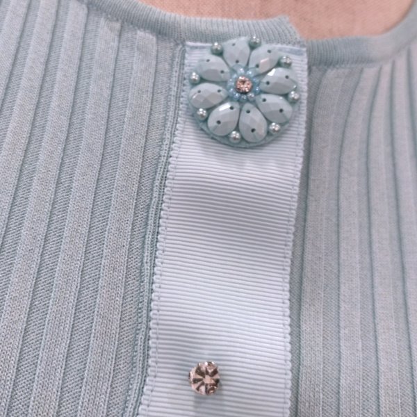 画像5: 【SuperBeauty  】ALLシーズン定番 飾りボタンの裾フリルリブカーデ送料220円代引通常送料 (5)