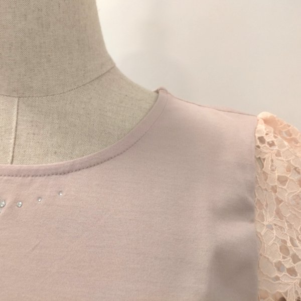 画像8: 【SALE3,900円 LaLa 】袖レースの胸元ラインストーンのカットソー  送料220円代引は通常送料 　 (8)