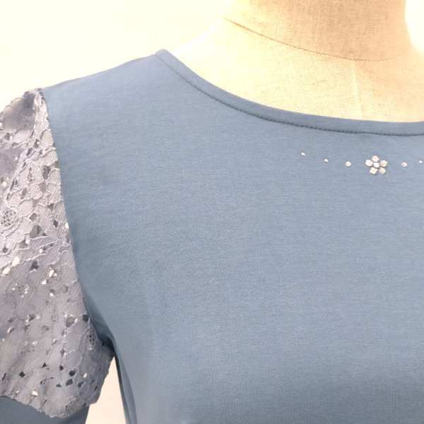 画像10: 【SALE3,900円 LaLa 】袖レースの胸元ラインストーンのカットソー  送料220円代引は通常送料 　 (10)