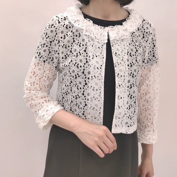 画像4: 【SALE4,900円   LaLa 】首元フリルレースジャケット  送料220円代引は通常送料   (4)