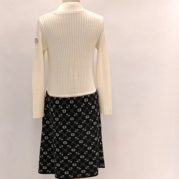 画像13: 【超特価 7,900円＜在庫限り＞クーポン/POINT不可】胸元リボンブローチウェスト切替ハイネックニットワンピース (13)