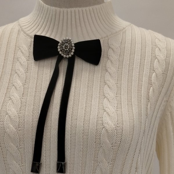 画像12: 【超特価 7,900円＜在庫限り＞クーポン/POINT不可】胸元リボンブローチウェスト切替ハイネックニットワンピース (12)