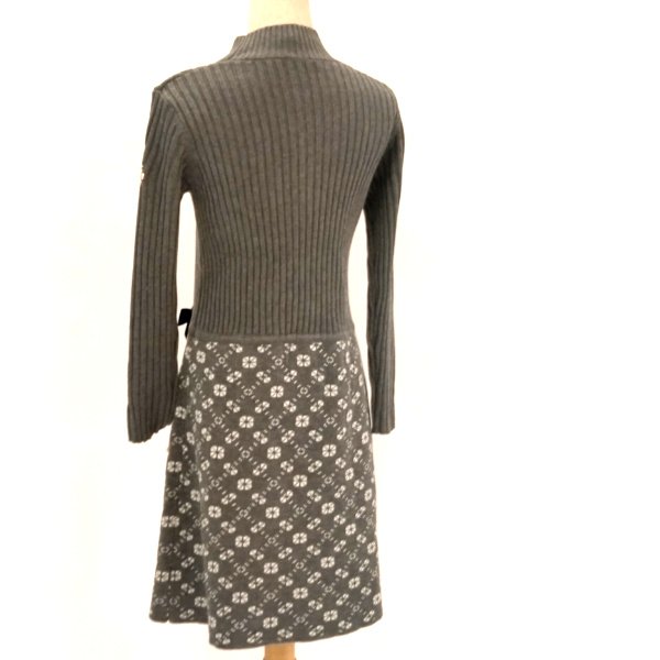 画像10: 【超特価 7,900円＜在庫限り＞クーポン/POINT不可】胸元リボンブローチウェスト切替ハイネックニットワンピース (10)