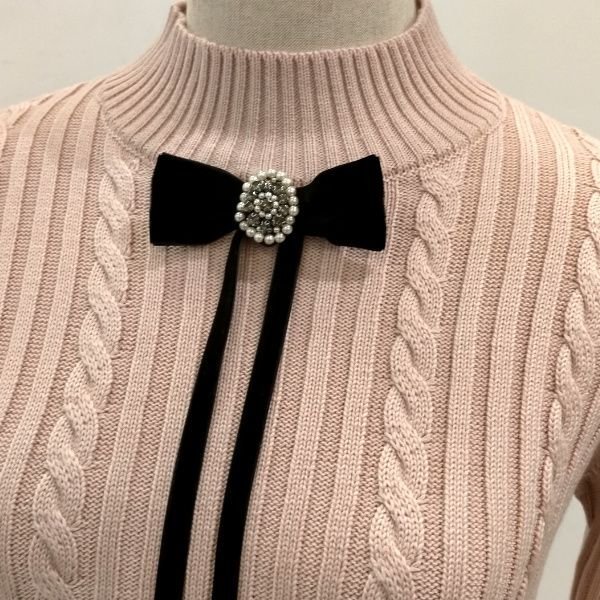 画像3: 【超特価 7,900円＜在庫限り＞クーポン/POINT不可】胸元リボンブローチウェスト切替ハイネックニットワンピース (3)