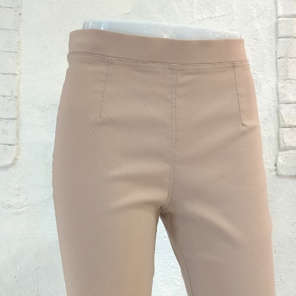 画像3: 【LaLa 】グレードアップ裾花刺しゅう×ストレッチクロップド七分丈パンツ  送料220円代引は通常送料 (3)