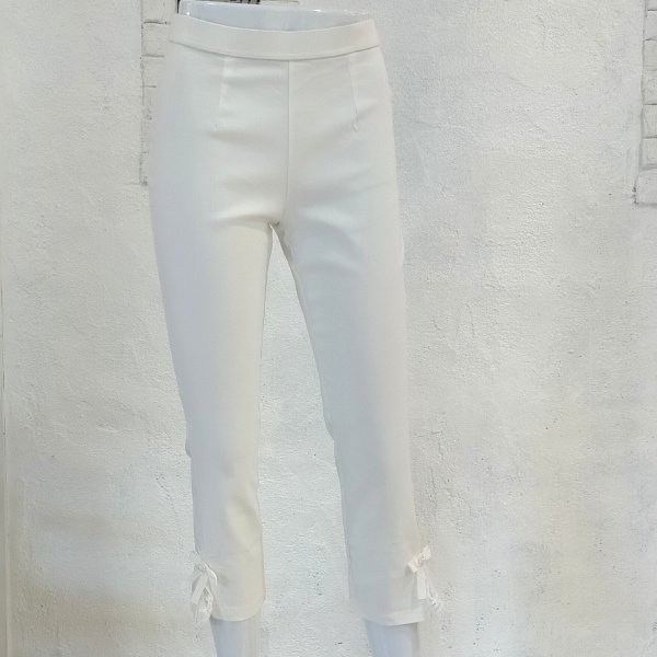 画像2: 【LaLa 】部分レースアンクル丈テーパードパンツ  送料220円代引は通常送料 (2)