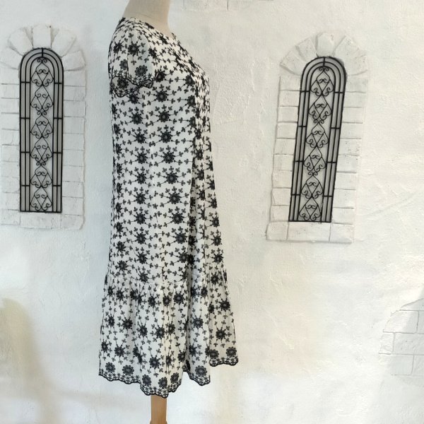 画像4: 【SuperBeauty  】花柄刺しゅう　半袖ワンピース (4)