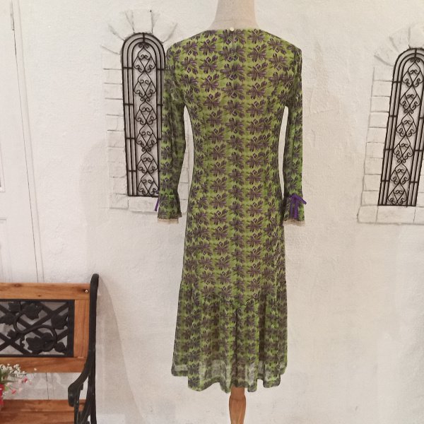 画像6: 【SuperBeauty  】花柄グリーン地パワーネット素材胸元フリルワンピース (6)