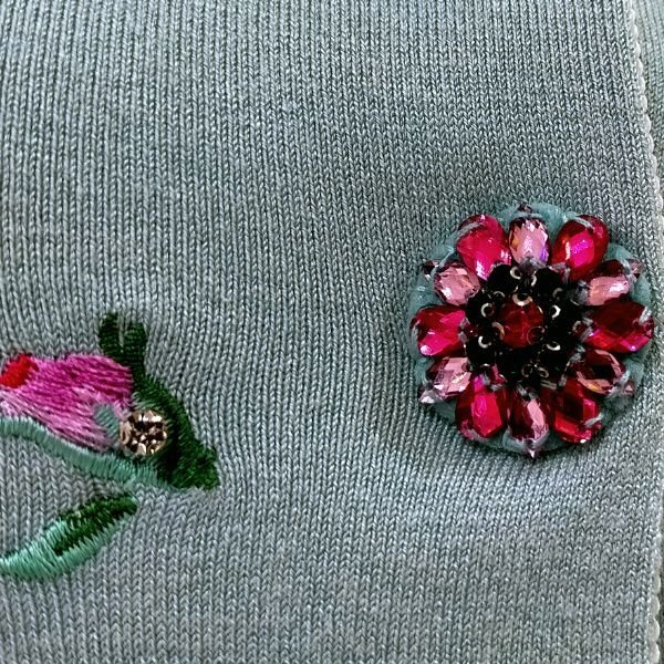 画像9: 【18,000円 →超特価 4900円＜在庫限り＞クーポン/POINT不可】フラワー刺しゅう入りニットカーディガン (9)