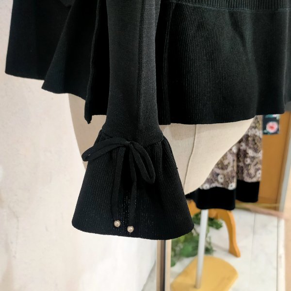 画像6: 【SuperBeauty 本日の日替わり逸品】23,000円 → 7,900円襟付き前立てフリルデザインニットカーディガン (6)