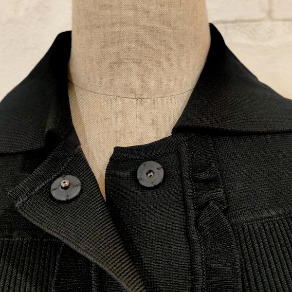 画像3: 【SuperBeauty 本日の日替わり逸品】23,000円 → 7,900円襟付き前立てフリルデザインニットカーディガン (3)