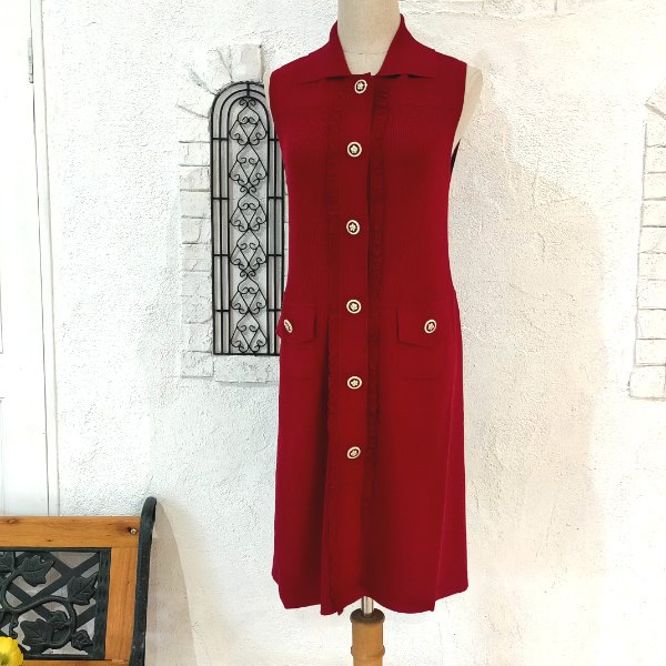 画像11: 【23,000円 →超特価 4,900円＜在庫限り＞クーポン/POINT不可】襟付き前立てフリルデザインニットロングジレ (11)