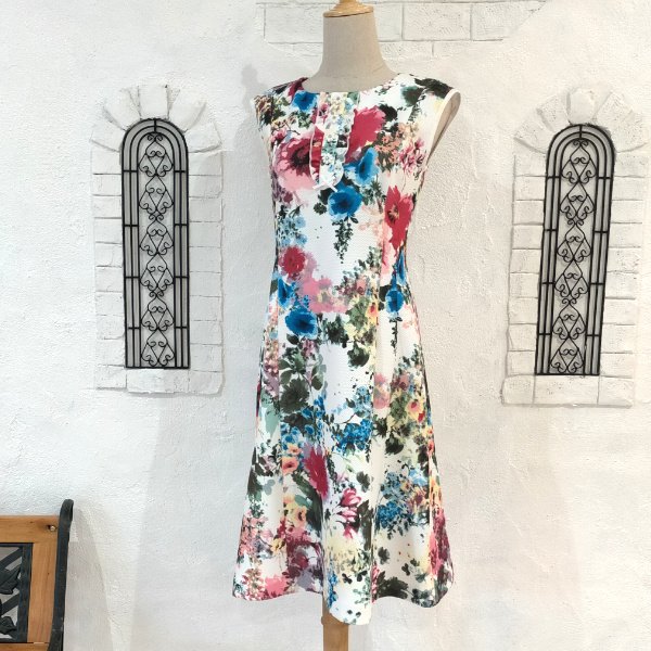 画像2: 【SuperBeauty  】★胸元フリル×ビジュー使い花柄ワンピース (2)