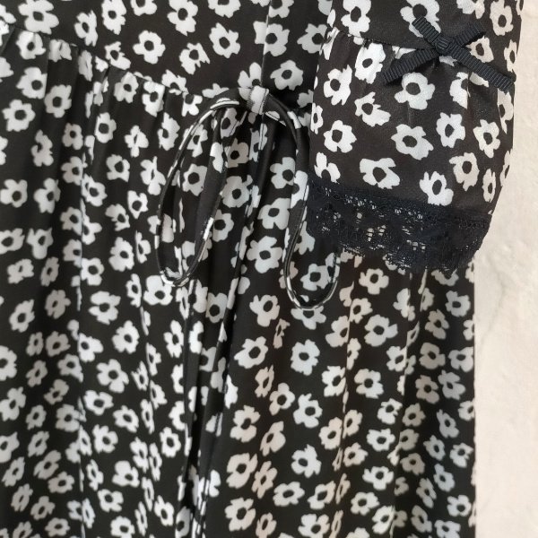 画像9: 【超特価 3,900円＜在庫限り＞クーポン/POINT不可】花柄プリントチュニックカットソー《送料220円代引は通常送料》 (9)