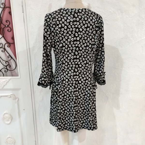 画像10: 【超特価 3,900円＜在庫限り＞クーポン/POINT不可】花柄プリントチュニックカットソー《送料220円代引は通常送料》 (10)