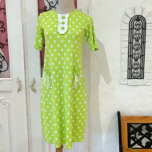 画像10: 【20,000円 →超特価 4,900円＜在庫限り＞クーポン/POINT不可】水玉柄半袖ニットワンピース (10)