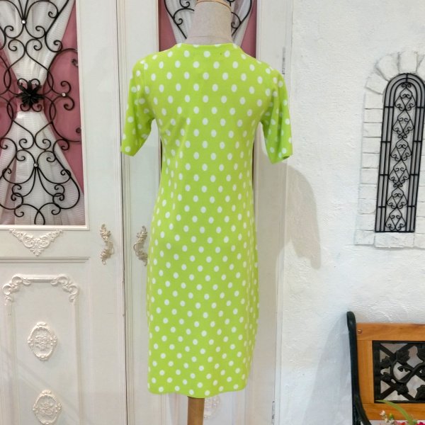 画像12: 【20,000円 →超特価 4,900円＜在庫限り＞クーポン/POINT不可】水玉柄半袖ニットワンピース (12)