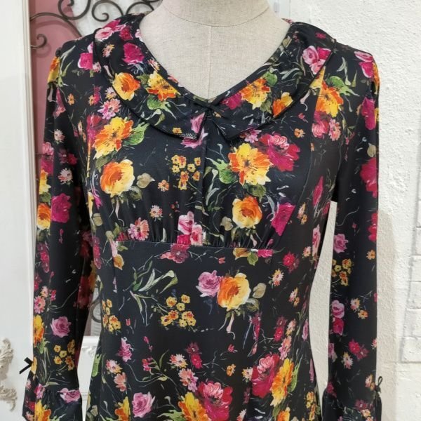 画像13: 【16,000円 →超特価 5900円＜在庫限り＞クーポン/POINT不可】★バラ柄プリント襟フリルワンピース (13)