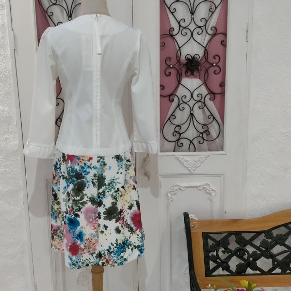 画像6: 【18,000円 →超特価 4900円＜在庫限り＞クーポン/POINT不可】ウェスト切替花柄ワンピース (6)