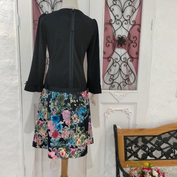 画像12: 【18,000円 →超特価 4900円＜在庫限り＞クーポン/POINT不可】ウェスト切替花柄ワンピース (12)