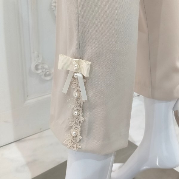 画像14: 【●半額以下SALE● LaLa 】裾サイドレース＆リボン＆パール使いセンタープレスパンツ  送料220円代引は通常送料 (14)