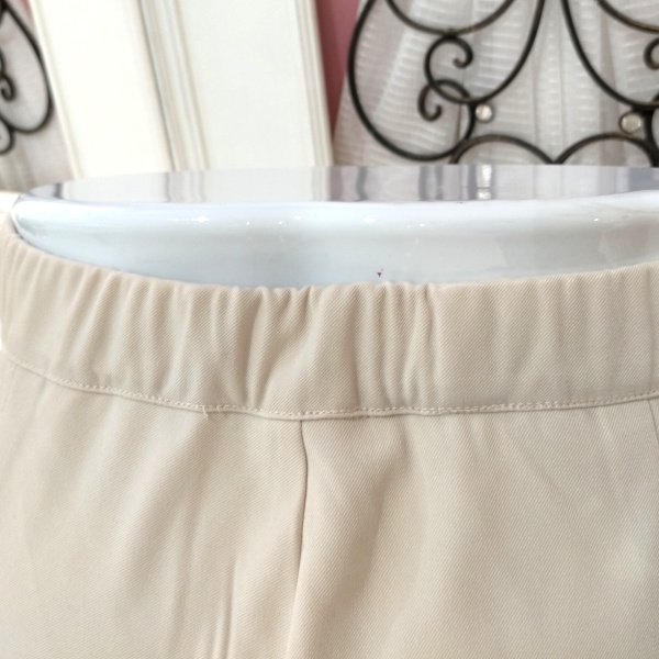 画像12: 【●半額以下SALE● LaLa 】裾サイドレース＆リボン＆パール使いセンタープレスパンツ  送料220円代引は通常送料 (12)