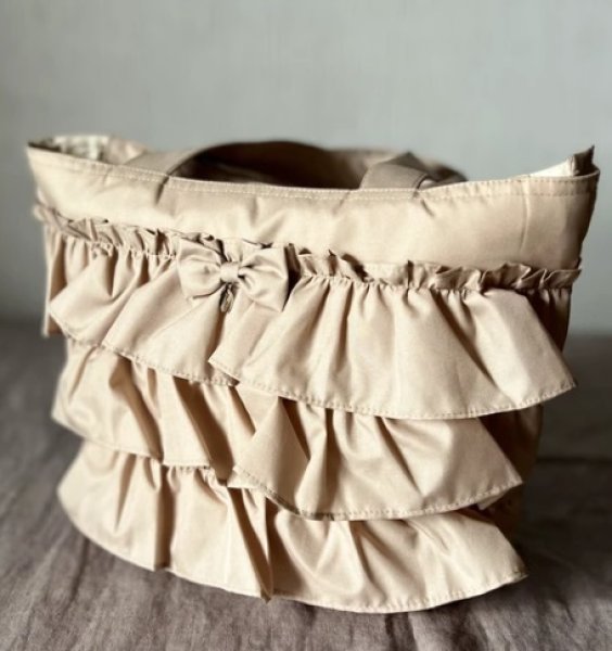 画像3: 【バッグ・小物特集　送料込み　ポイント購入不可】フリルトート・撥水・お出かけ・お散歩・軽量・ファスナー付き (3)