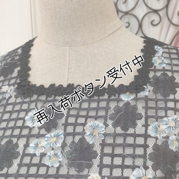 画像17: 【SuperBeauty  】格子柄×フラワープリントスクエアワンピース (17)