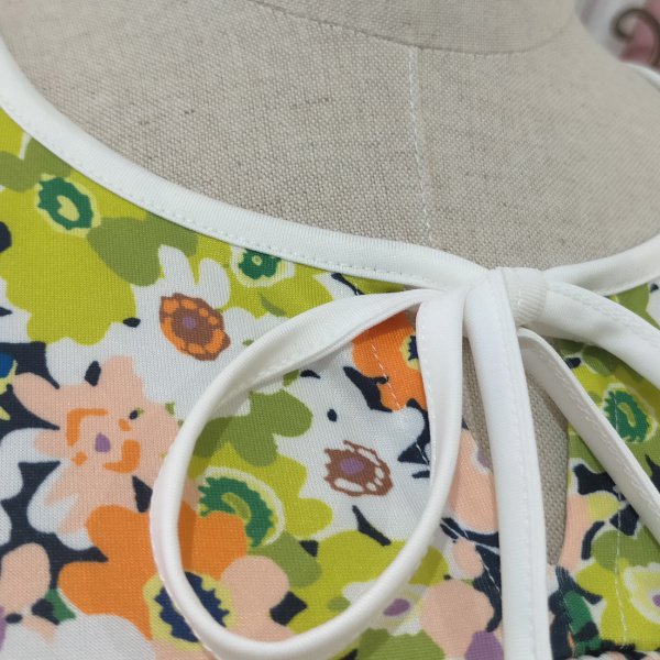 画像4: 【SuperBeauty  】ショルダー小花プリントロングワンピース (4)