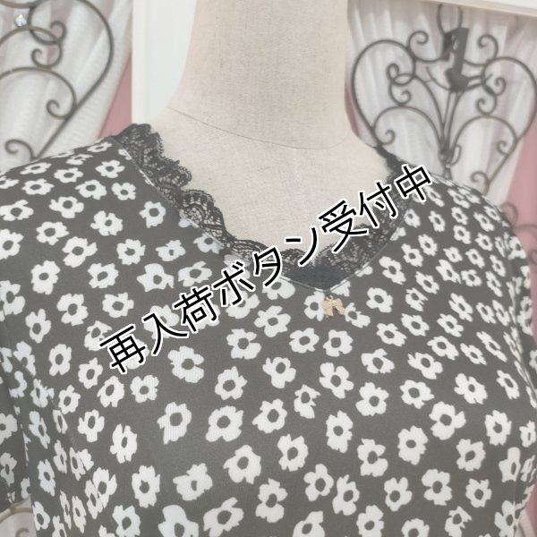画像10: 【今週の追加 16,000円 →超特価 4,900円＜在庫限り＞クーポン/POINT不可】小花プリントレース使いワンピース (10)