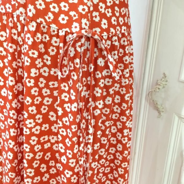 画像5: 【16,000円 →超特価 4,900円＜在庫限り＞クーポン/POINT不可】小花プリントレース使いワンピース (5)