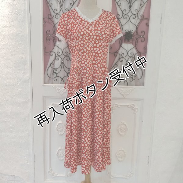 画像2: 【今週の追加 16,000円 →超特価 4,900円＜在庫限り＞クーポン/POINT不可】小花プリントレース使いワンピース (2)
