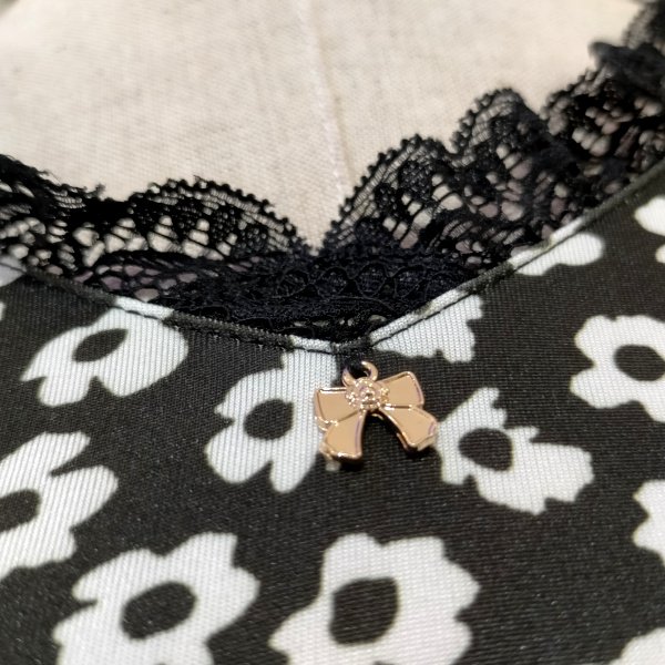 画像11: 【16,000円 →超特価 4,900円＜在庫限り＞クーポン/POINT不可】小花プリントレース使いワンピース (11)