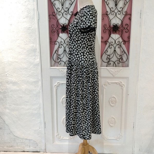 画像12: 【16,000円 →超特価 4,900円＜在庫限り＞クーポン/POINT不可】小花プリントレース使いワンピース (12)