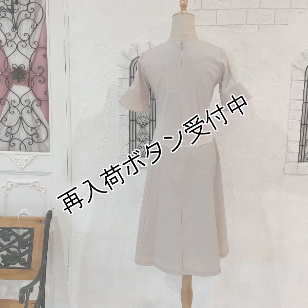 画像7: 【SuperBeauty  】胸元レースデザインウェスト切替ワンピース (7)