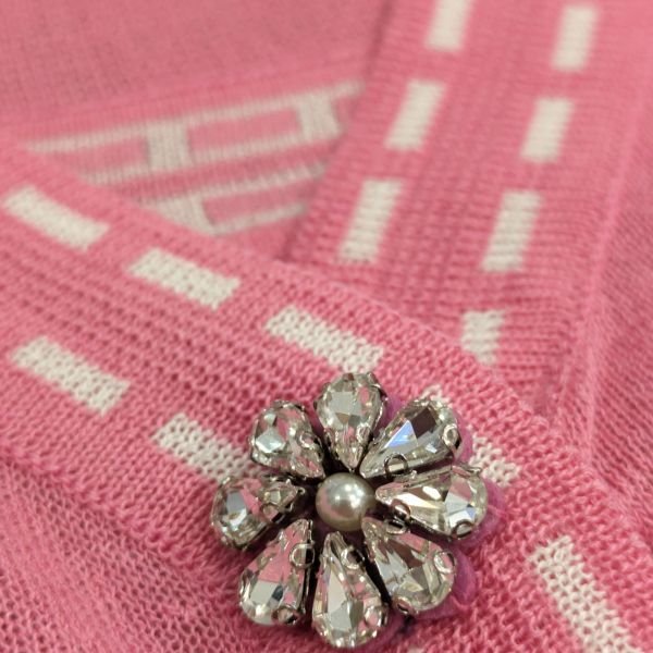 画像5: 【18,000円 →超特価 4,900円＜在庫限り＞クーポン/POINT不可】ステッチ使いビジュボタンのカーディガン (5)