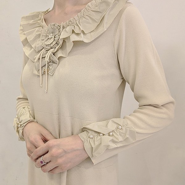 画像3: 【SuperBeauty  】★襟ぐりフリルデザインニットワンピース (3)