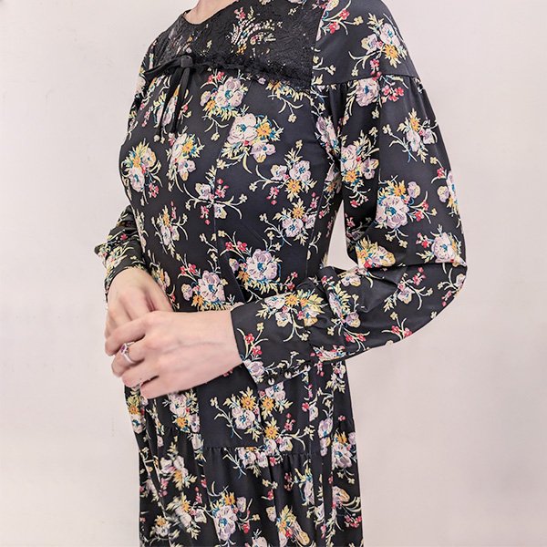 画像2: 【SuperBeauty  】★胸元レース使いフラワープリントワンピース (2)