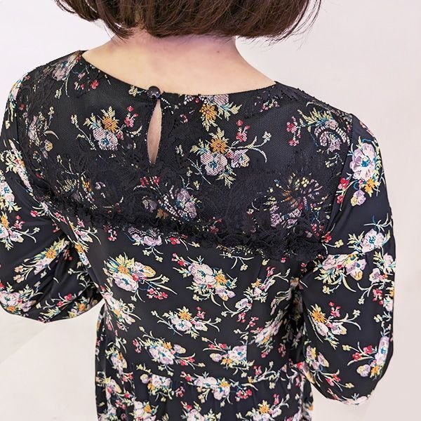 画像3: 【SuperBeauty  】★胸元レース使いフラワープリントワンピース (3)