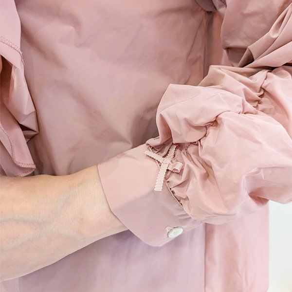 画像4: 【17,000円 →超特価 4,900円＜在庫限り＞クーポン/POINT不可】★タフタ素材ギャザーデザインのボウタイ付ブラウスジャケット (4)