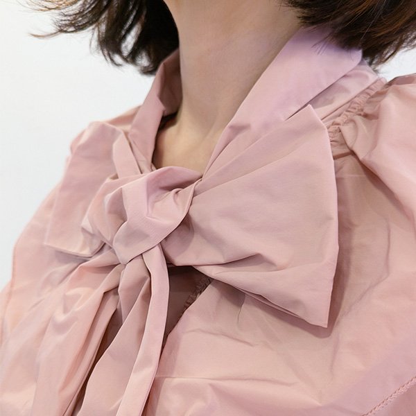 画像5: 【17,000円 →超特価 4,900円＜在庫限り＞クーポン/POINT不可】★タフタ素材ギャザーデザインのボウタイ付ブラウスジャケット (5)