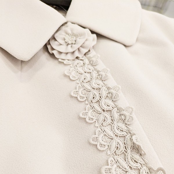 画像10: 【SuperBeauty  】レース使いコサージュ付ショートジャケット (10)