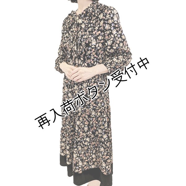 画像3: 【 18,000円 →超特価 5,900円＜在庫限り＞クーポン/POINT不可】ネックリボンとフリル飾り小花柄プリントワンピース24 (3)