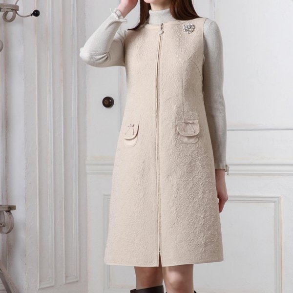 画像2: 【新作 SuperBeauty 2025秋冬 クーポン＆POINT可】キルティング生地切替前あきワンピース (2)