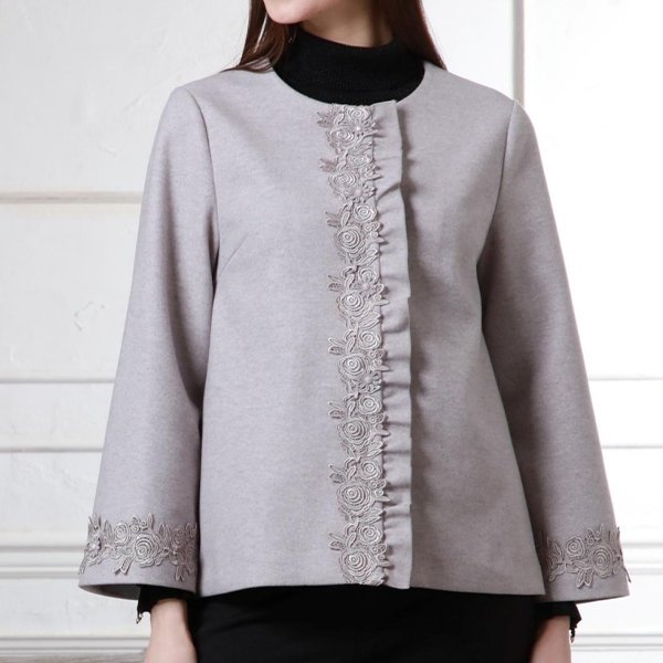 画像2: 【新作 SuperBeauty 2025秋冬 クーポン＆POINT可】前立てレース×フリルデザインジャケット (2)