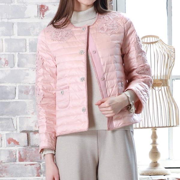 画像2: 【新作 SuperBeauty 2025秋冬 クーポン＆POINT可】レースデザインショート丈ライトダウンジャケット (2)