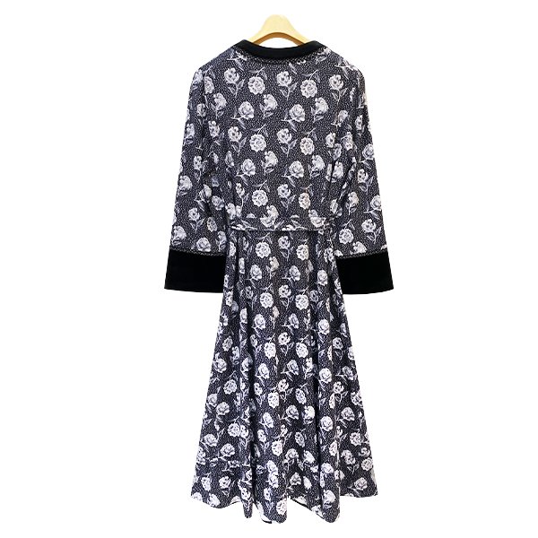 画像3: 【新作 SuperBeauty 2025秋冬 クーポン＆POINT可】ベロア切替水玉×花柄プリント使いロングブラウス (3)