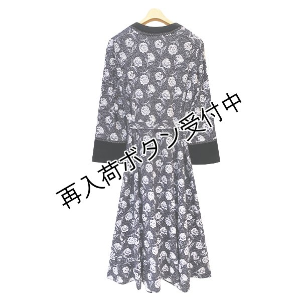 画像3: 【《30%OFF！》SuperBeauty 2025秋冬】ベロア切替水玉×花柄プリント使いロングブラウス (3)