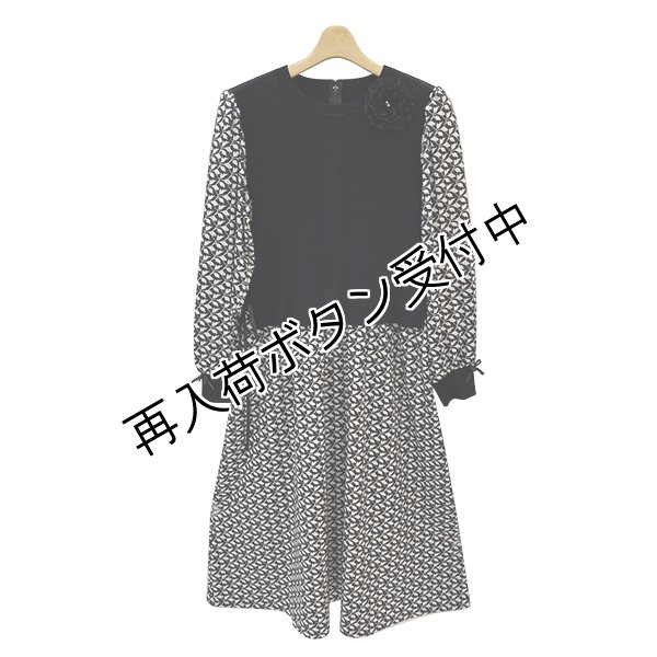 画像4: 【《30%OFF！》SuperBeauty 2025秋冬】ニットベストプリント×レイヤード風フラワープリントワンピース (4)